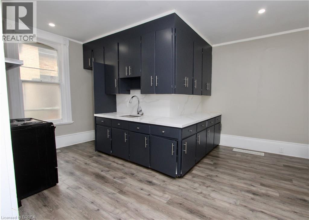 9 Fleet Street Unit# Front, Brantford, Ontario  N3T 3S8 - Photo 10 - 40829236
