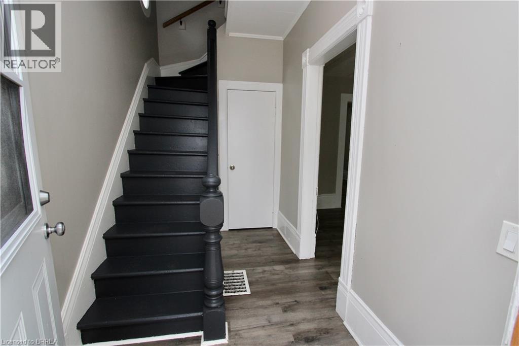 9 Fleet Street Unit# Front, Brantford, Ontario  N3T 3S8 - Photo 4 - 40829236
