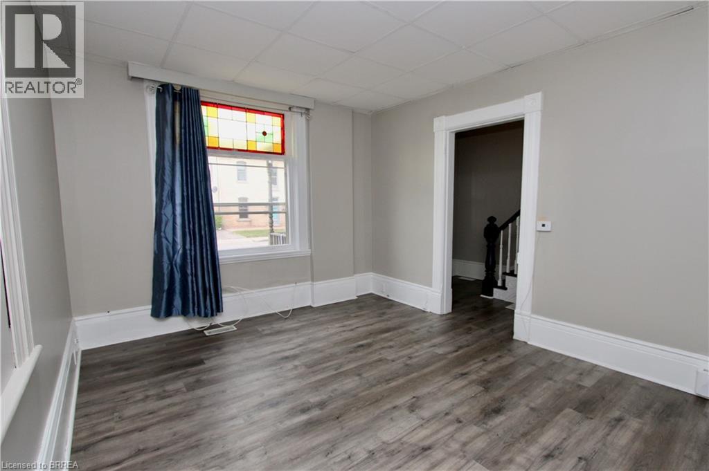9 Fleet Street Unit# Front, Brantford, Ontario  N3T 3S8 - Photo 8 - 40829236