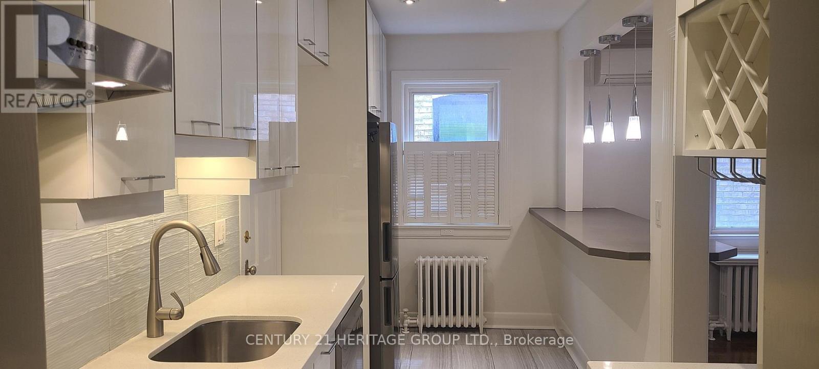Main - 978 Avenue Road, Toronto, Ontario  M5P 2K8 - Photo 2 - C13107074