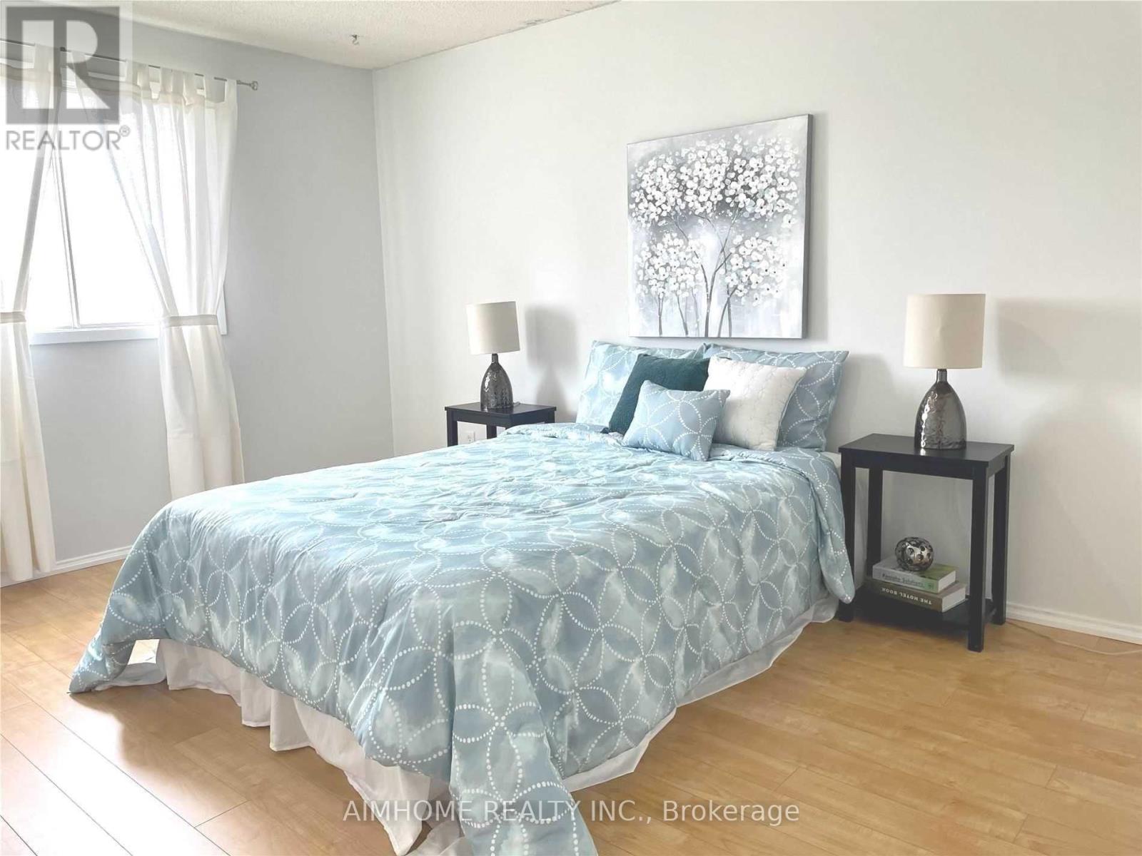 180 Valley Stream Drive, Toronto, Ontario  M1V 2A5 - Photo 4 - E13108776