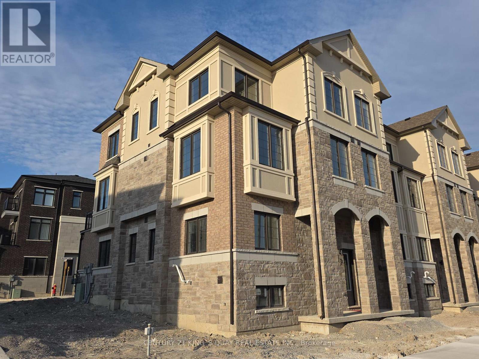 1 Bullata Lane, Richmond Hill, Ontario  L4B 0J7 - Photo 2 - N13028608