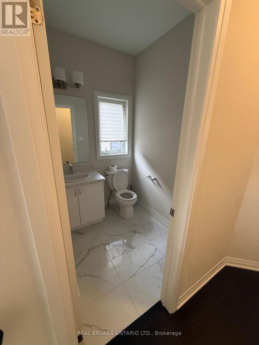 Room B,c,d,e - 3143 Searidge Street, Severn, Ontario L3V 0Y4 - Photo 11 - S13066028