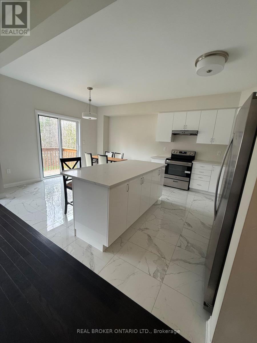 Room B,c,d,e - 3143 Searidge Street, Severn, Ontario L3V 0Y4 - Photo 3 - S13066028