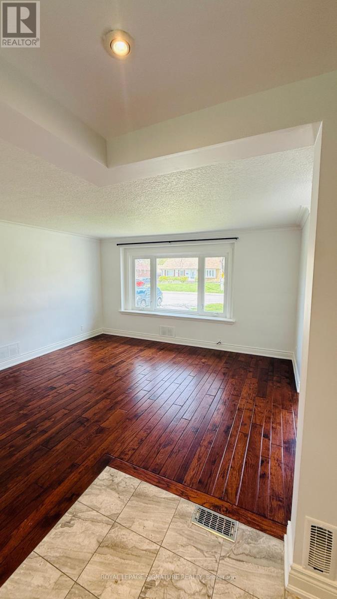 2140 Munden Road, Mississauga, Ontario  L5A 2R2 - Photo 5 - W13112152