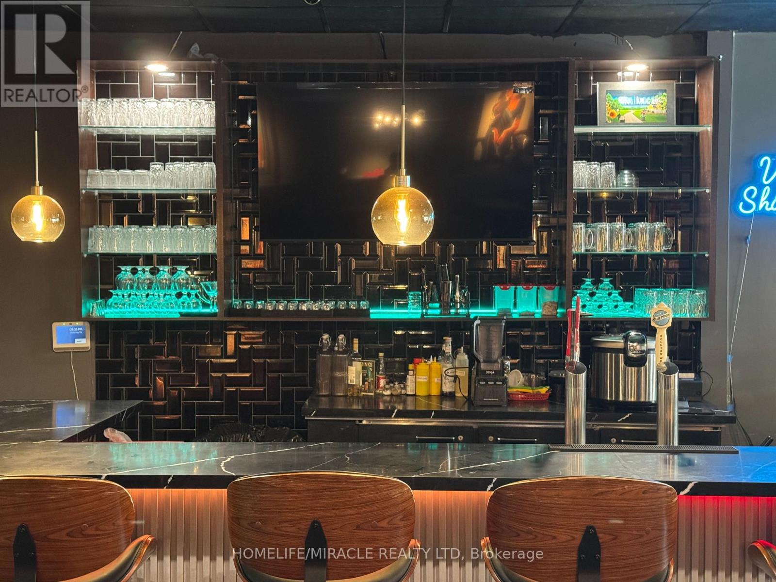 6092 MAIN STREET, Niagara Falls, Ontario