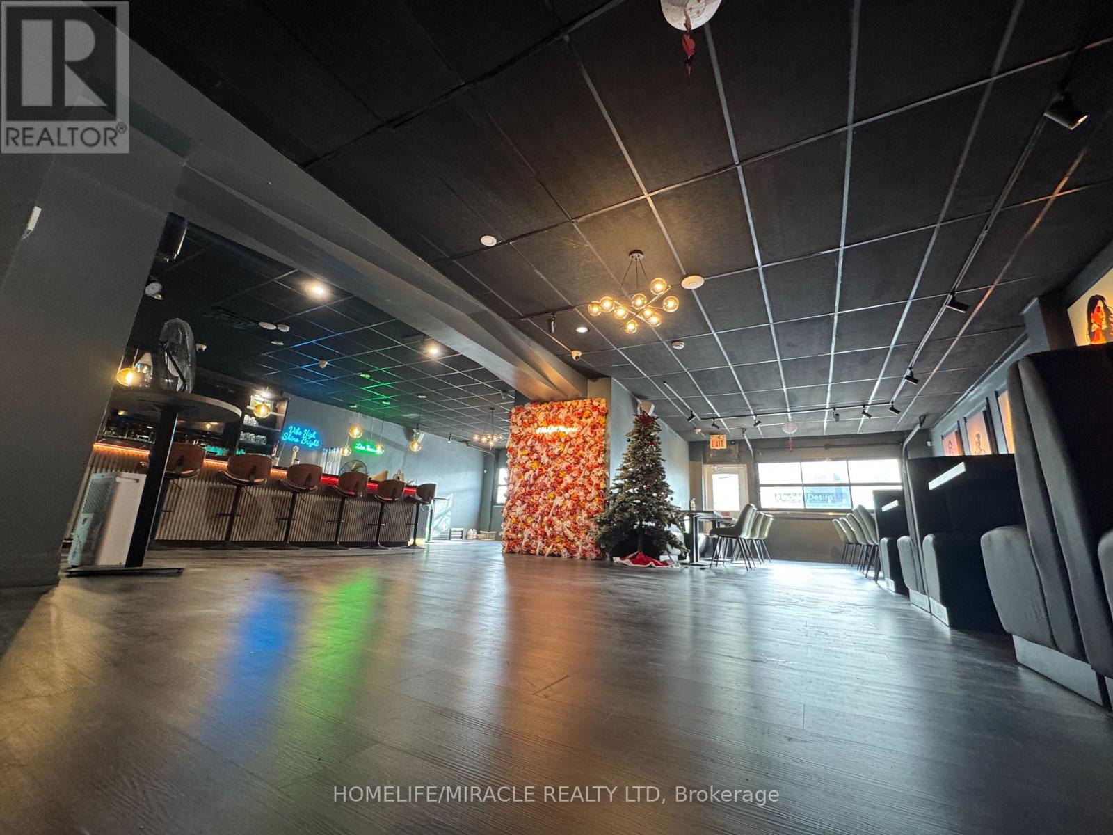 6092 Main Street, Niagara Falls, Ontario  L2G 5Z9 - Photo 4 - X13049550