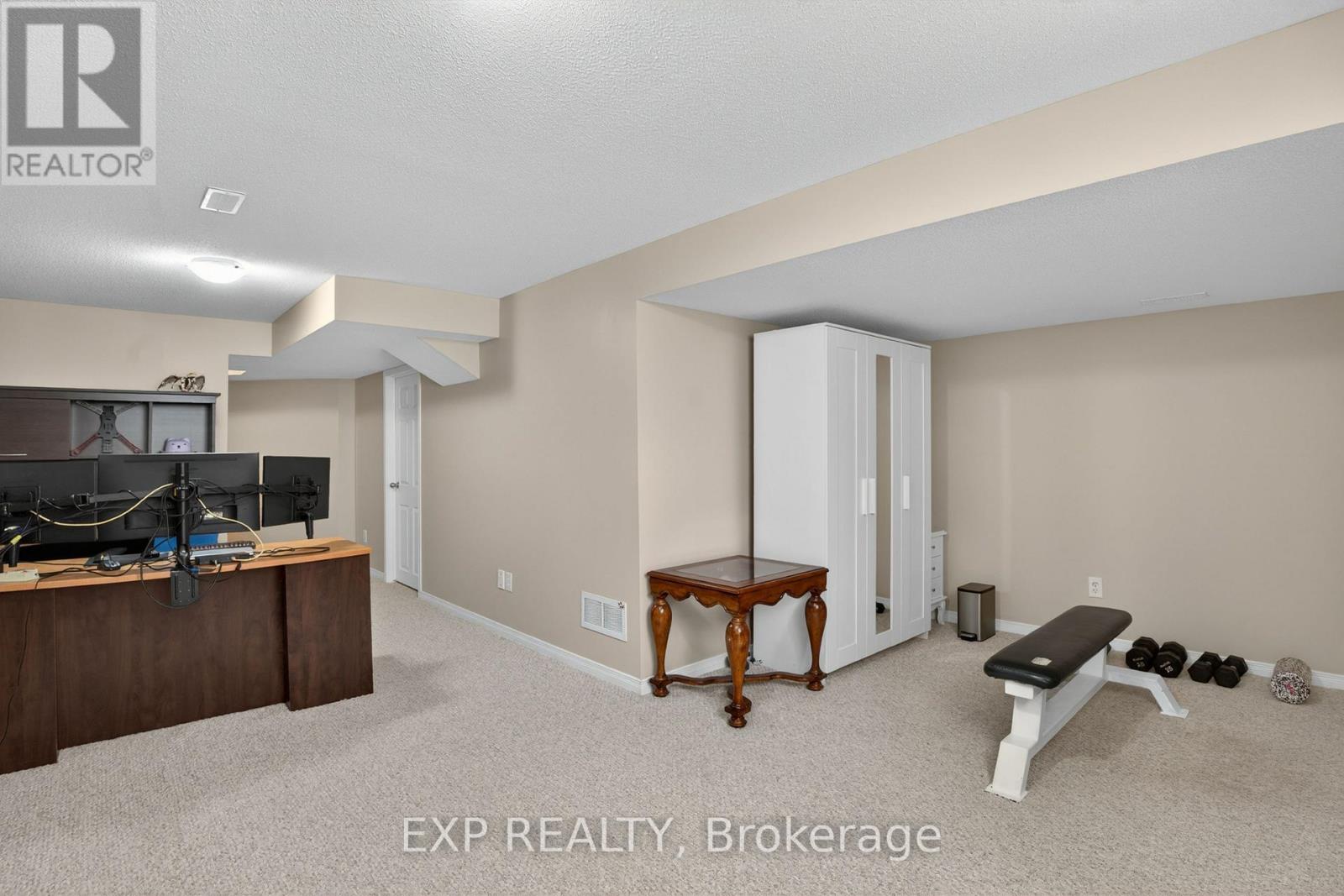 301 Brigitta Street, Ottawa, Ontario  K2S 0H8 - Photo 15 - X13036632