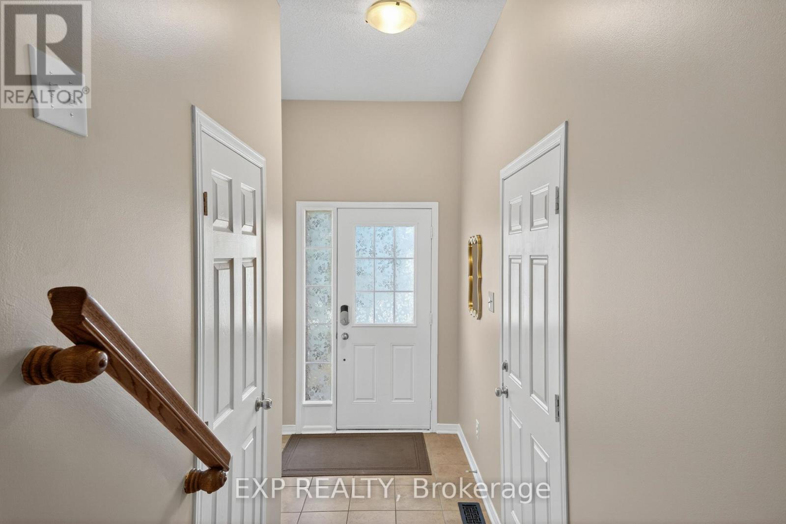 301 Brigitta Street, Ottawa, Ontario  K2S 0H8 - Photo 3 - X13036632