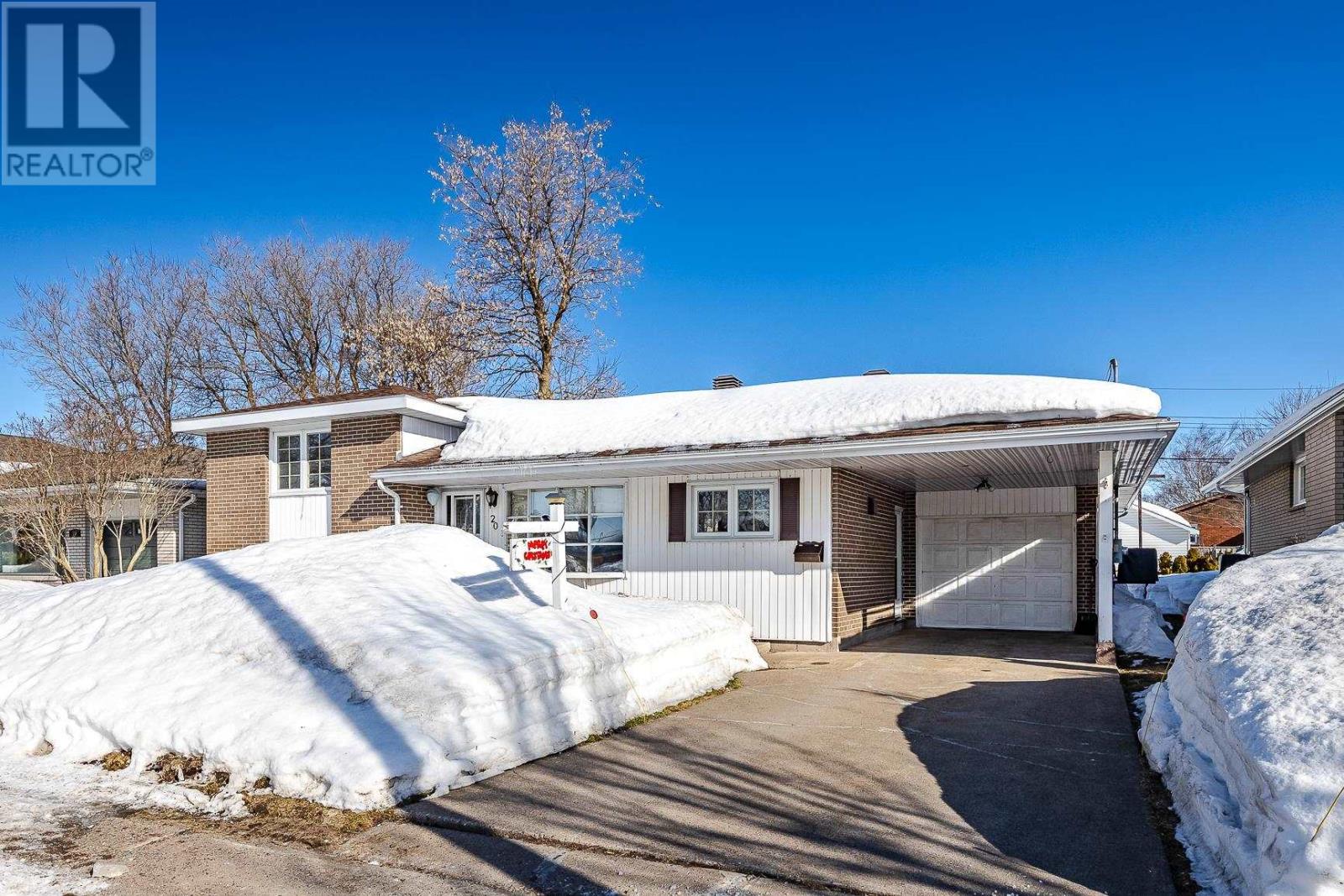 20 Rushmere DR, Sault Ste. Marie, Ontario