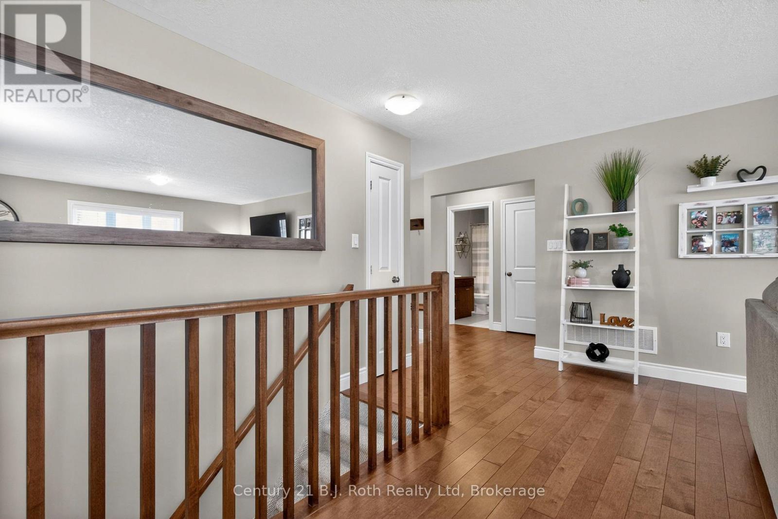 24 Hunter Avenue, Tay (Victoria Harbour), Ontario  L0K 2A0 - Photo 6 - S13113650