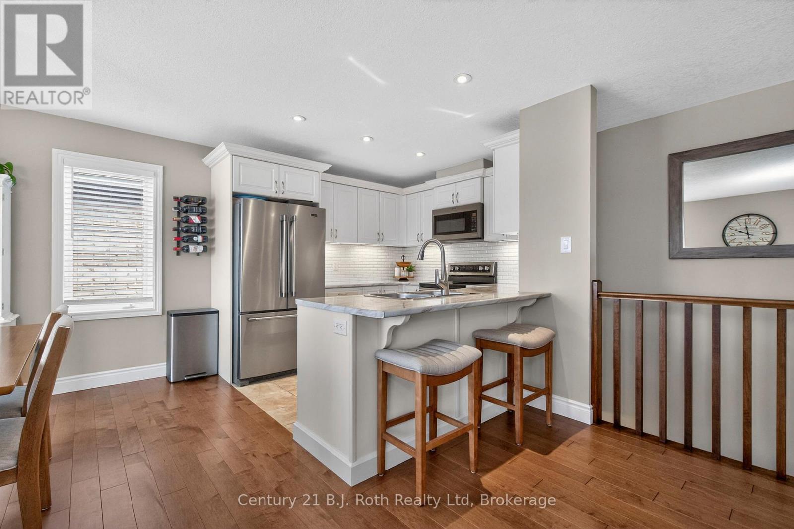 24 Hunter Avenue, Tay (Victoria Harbour), Ontario  L0K 2A0 - Photo 8 - S13113650