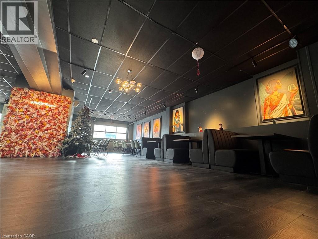 6092 Main Street, Niagara Falls, Ontario  L2G 5Z9 - Photo 2 - 40824555