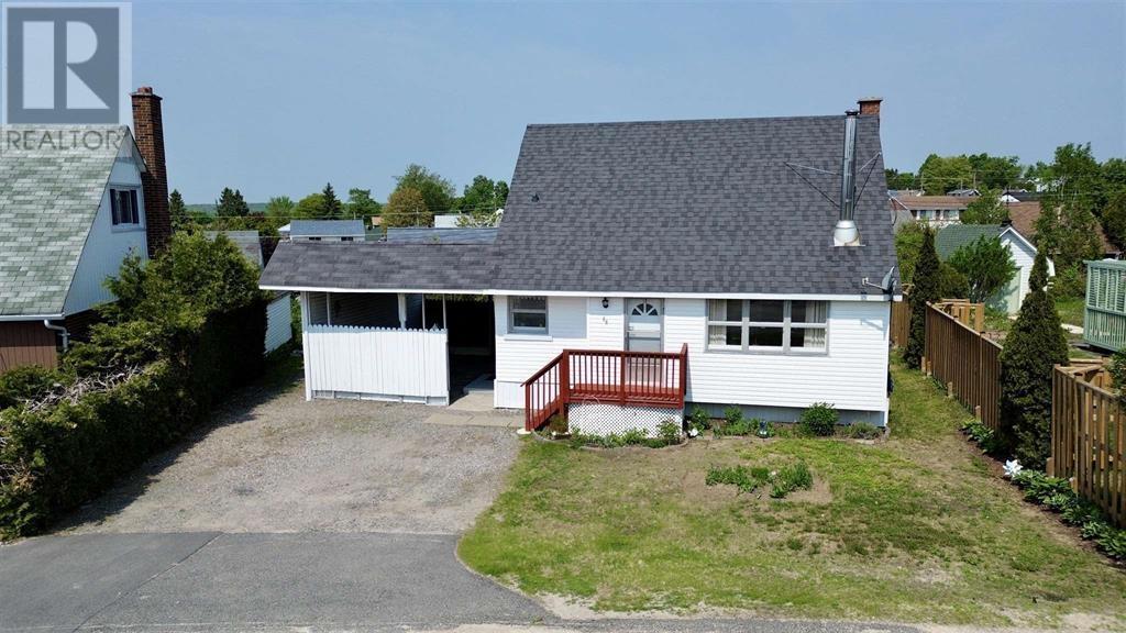 48 Kostuik Cres, Elliot Lake, Ontario  P5A 1T3 - Photo 3 - SM260909