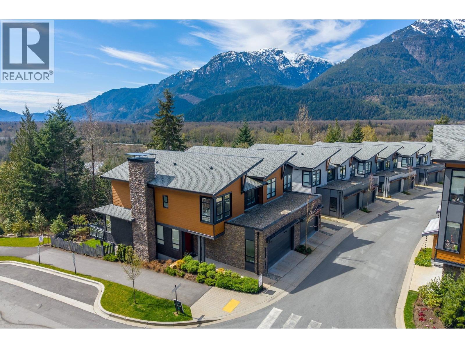 41203 Highline Place, Squamish, British Columbia V8B 1C2 - Photo 2 - R3110637
