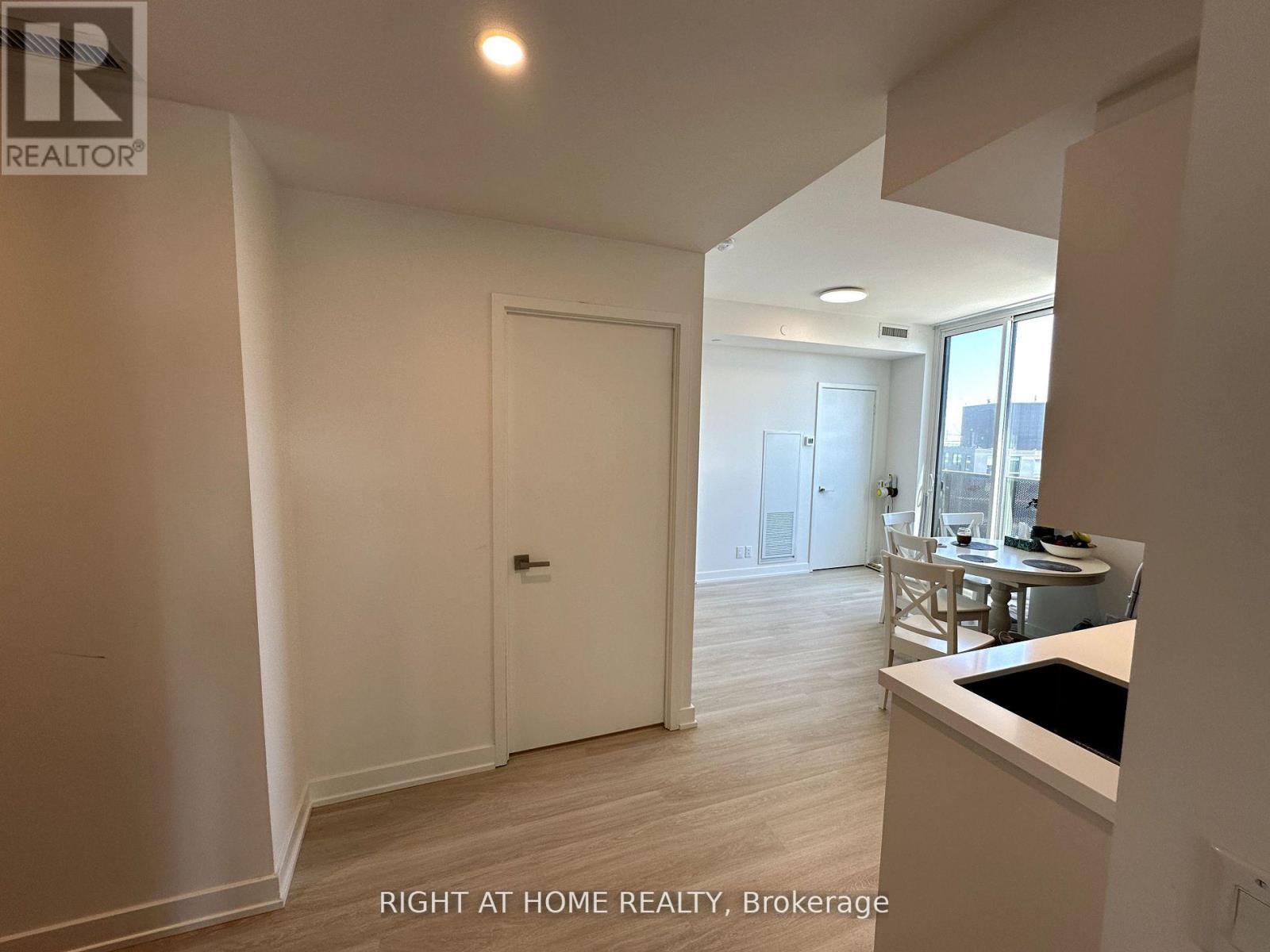903 - 30 Tretti Way, Toronto, Ontario  M3H 0E3 - Photo 4 - C13113458