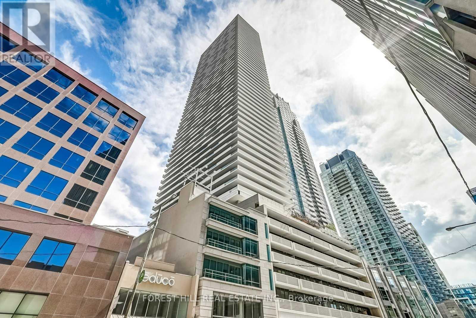 5703 - 2221 YONGE STREET, Toronto, Ontario