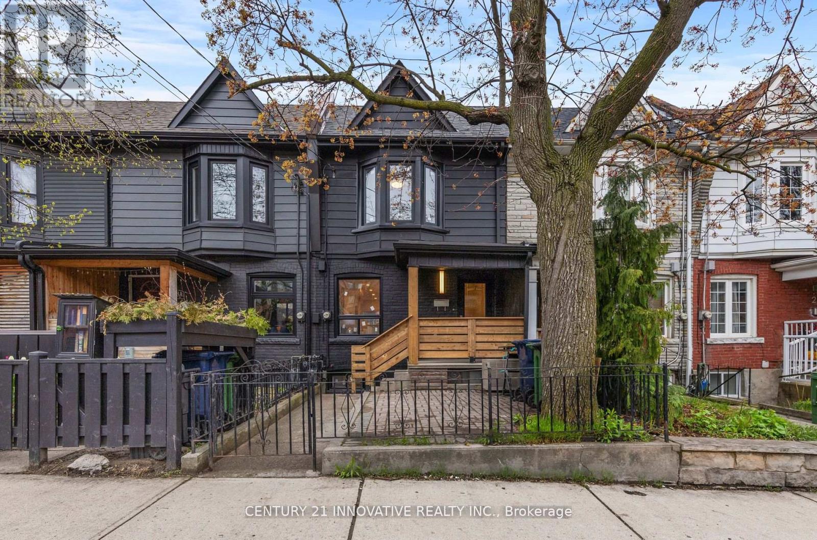 280 BROCK AVENUE, Toronto, Ontario