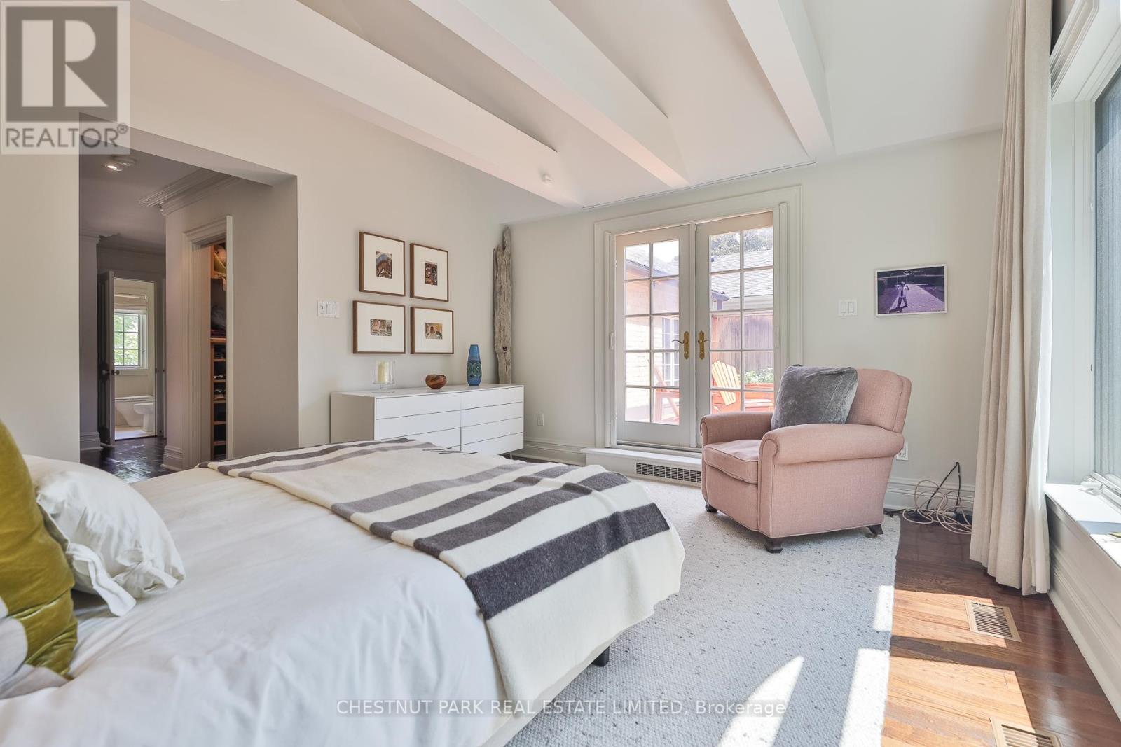 21 Douglas Crescent, Toronto, Ontario  M4W 2E6 - Photo 23 - C13113652
