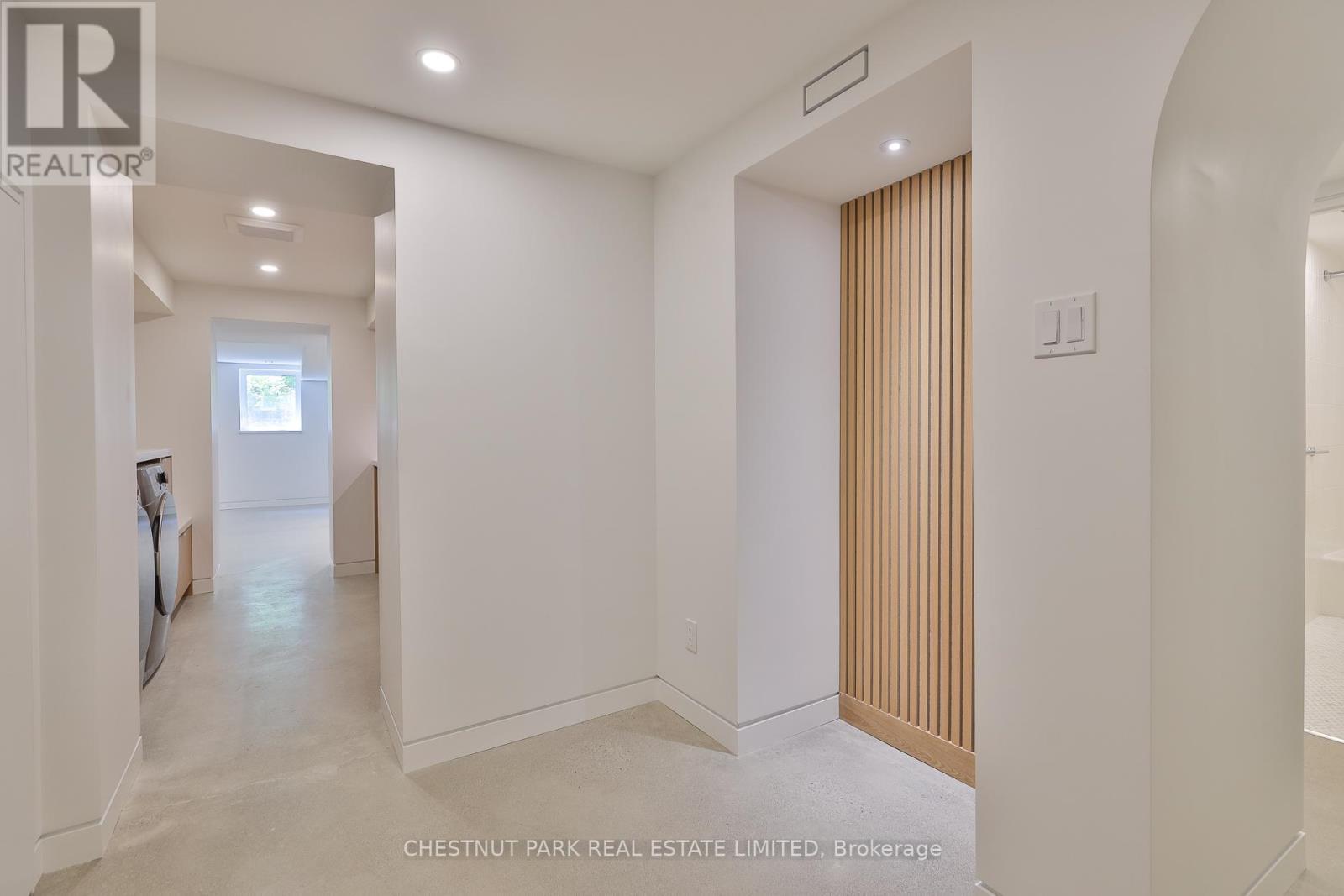 21 Douglas Crescent, Toronto, Ontario  M4W 2E6 - Photo 33 - C13113652
