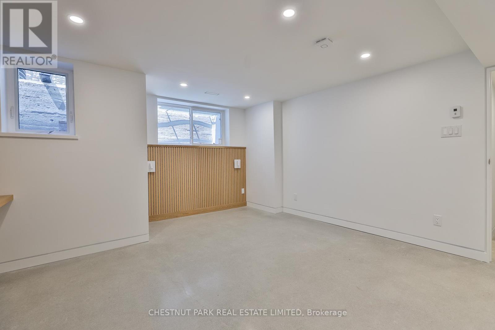 21 Douglas Crescent, Toronto, Ontario  M4W 2E6 - Photo 38 - C13113652