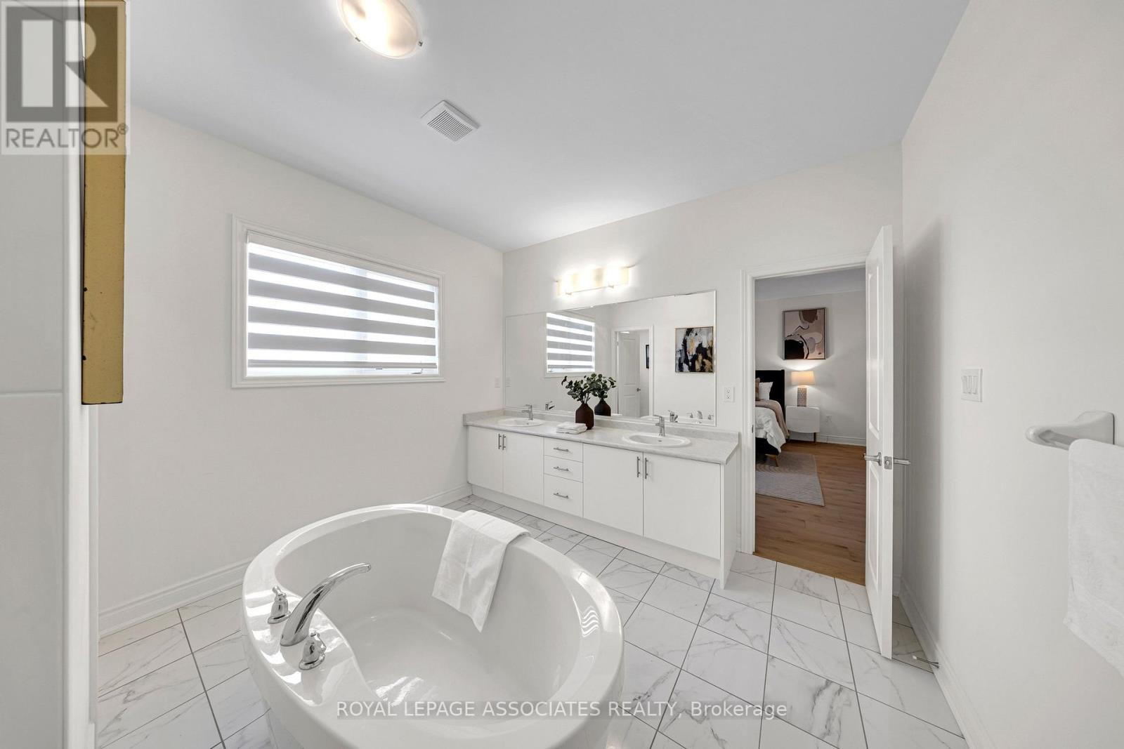 2215 Beckman Crescent, Oshawa, Ontario  L1L 0W8 - Photo 36 - E13113444