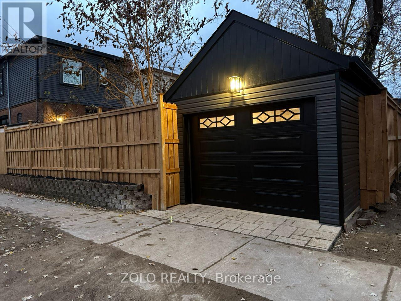 98 Woodmount Avenue, Toronto, Ontario  M4C 3Y2 - Photo 45 - E13113486