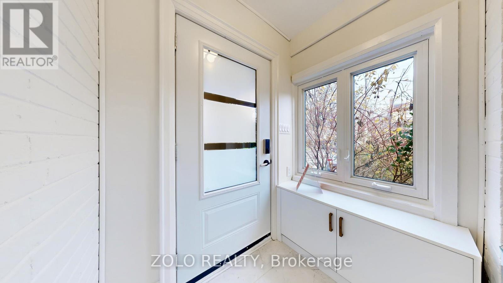 98 Woodmount Avenue, Toronto, Ontario  M4C 3Y2 - Photo 5 - E13113486