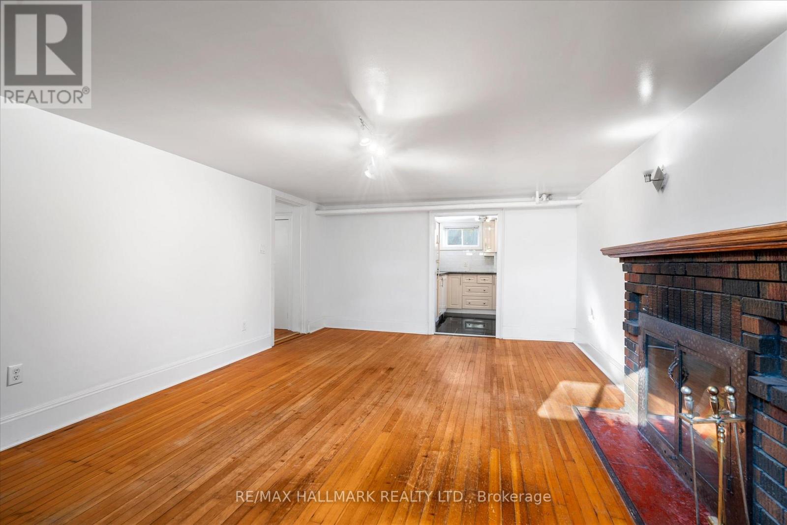 50 Benlamond Avenue, Toronto, Ontario  M4E 1Y9 - Photo 14 - E13113564