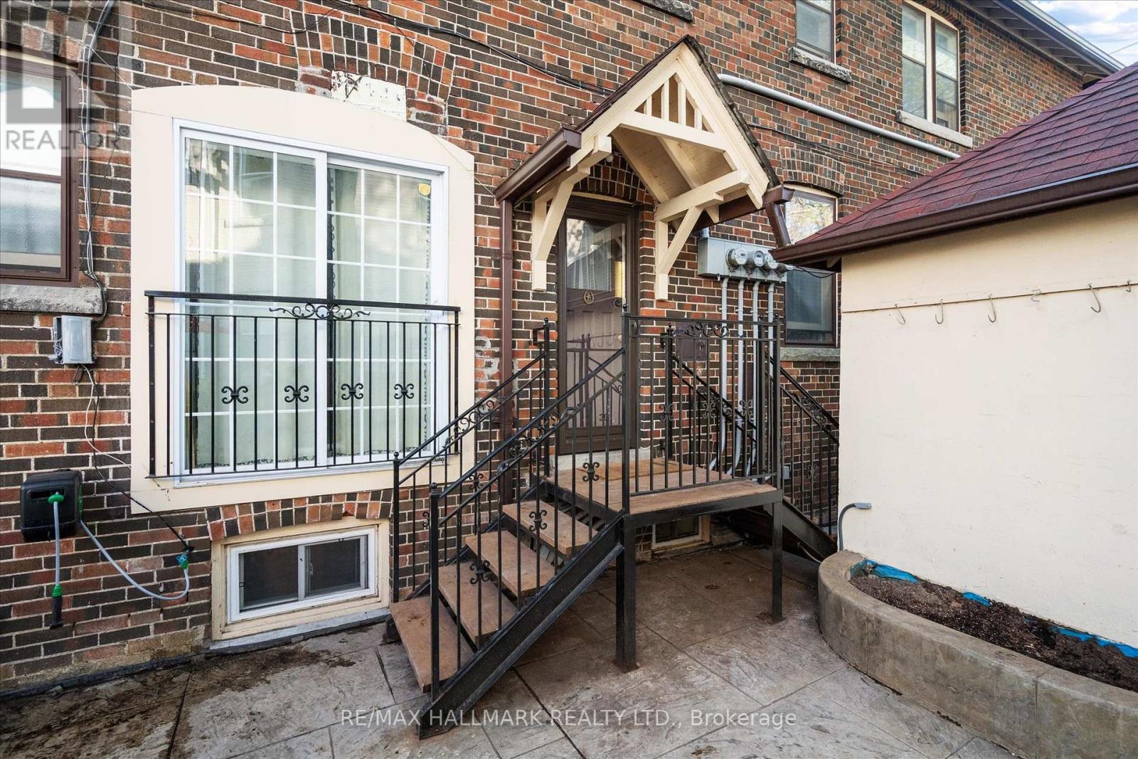 50 Benlamond Avenue, Toronto, Ontario  M4E 1Y9 - Photo 18 - E13113564