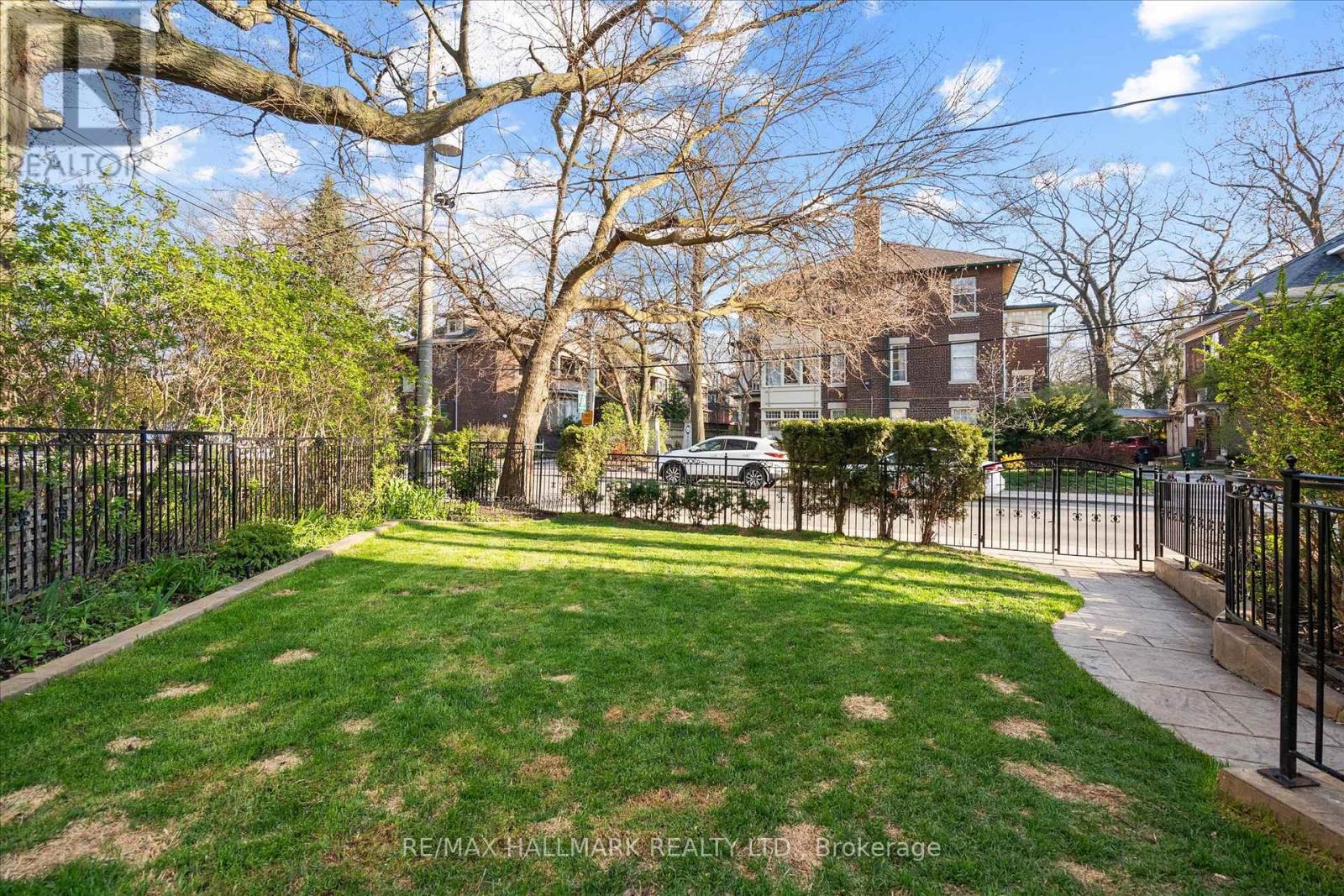 50 Benlamond Avenue, Toronto, Ontario  M4E 1Y9 - Photo 21 - E13113564