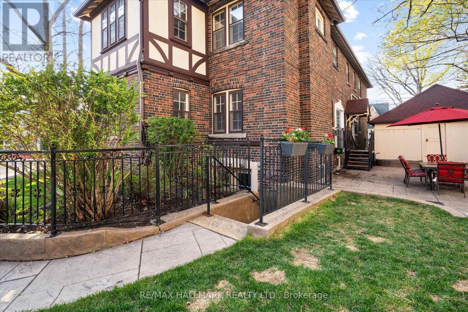 50 Benlamond Avenue, Toronto, Ontario  M4E 1Y9 - Photo 24 - E13113564