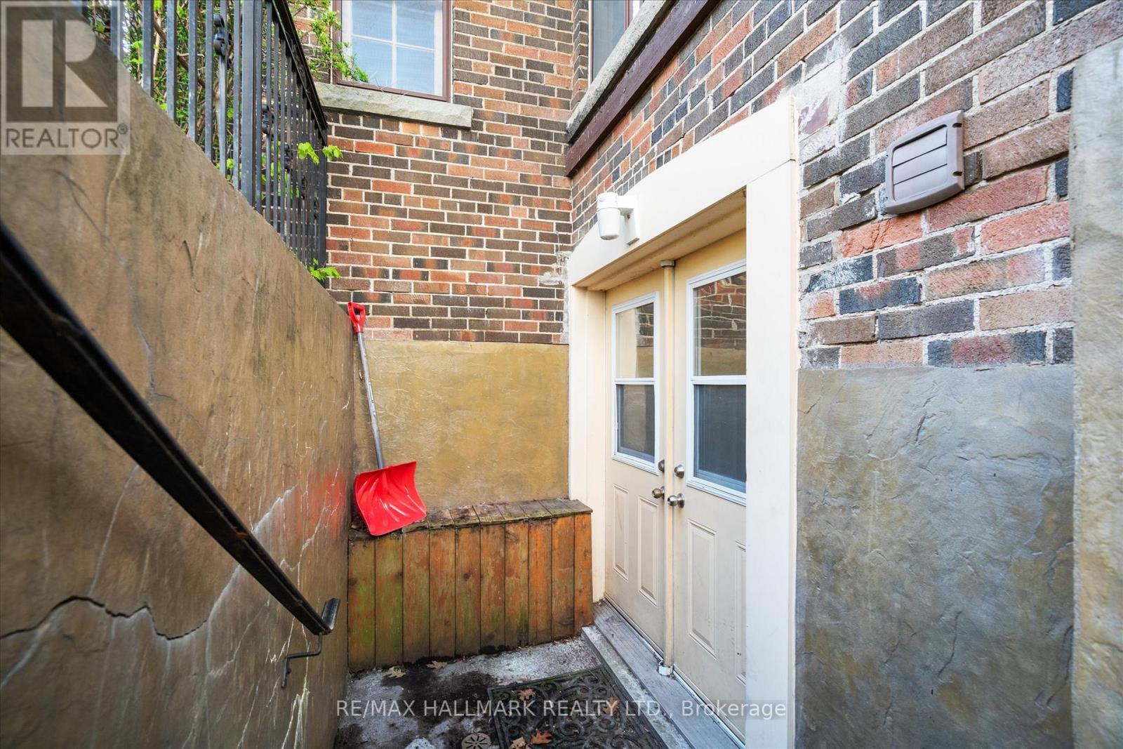 50 Benlamond Avenue, Toronto, Ontario  M4E 1Y9 - Photo 25 - E13113564