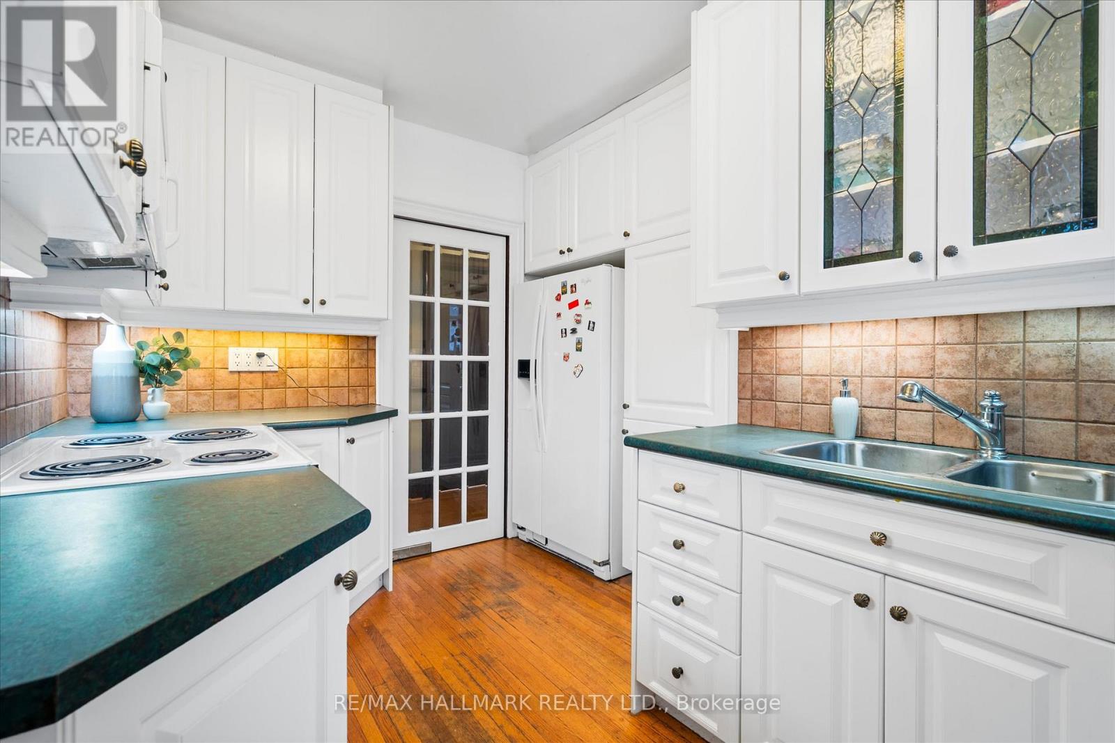 50 Benlamond Avenue, Toronto, Ontario  M4E 1Y9 - Photo 37 - E13113564