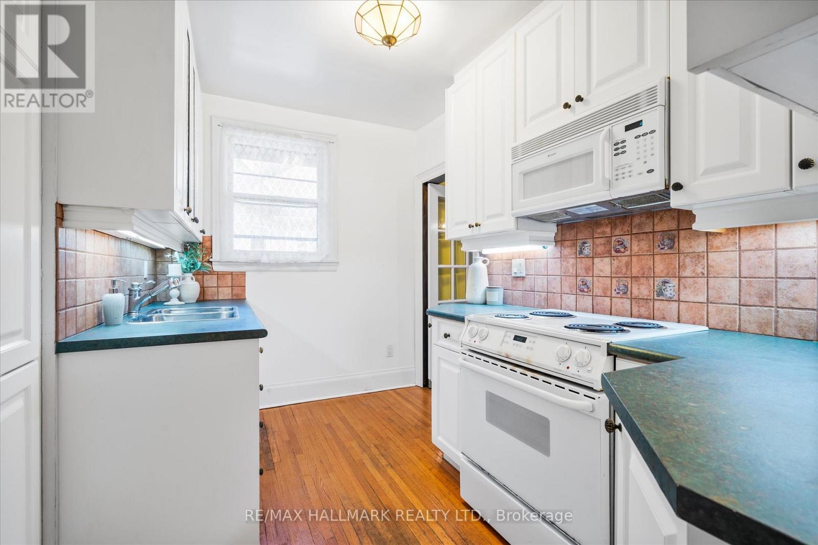 50 Benlamond Avenue, Toronto, Ontario  M4E 1Y9 - Photo 40 - E13113564