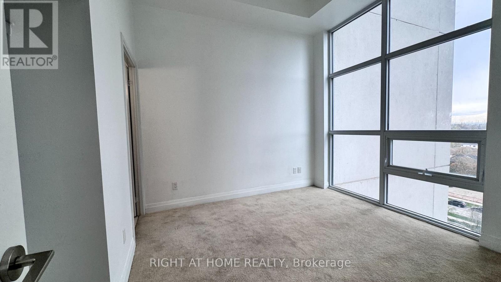824 - 20 Meadowglen Place, Toronto, Ontario  M1G 0A9 - Photo 10 - E13113622