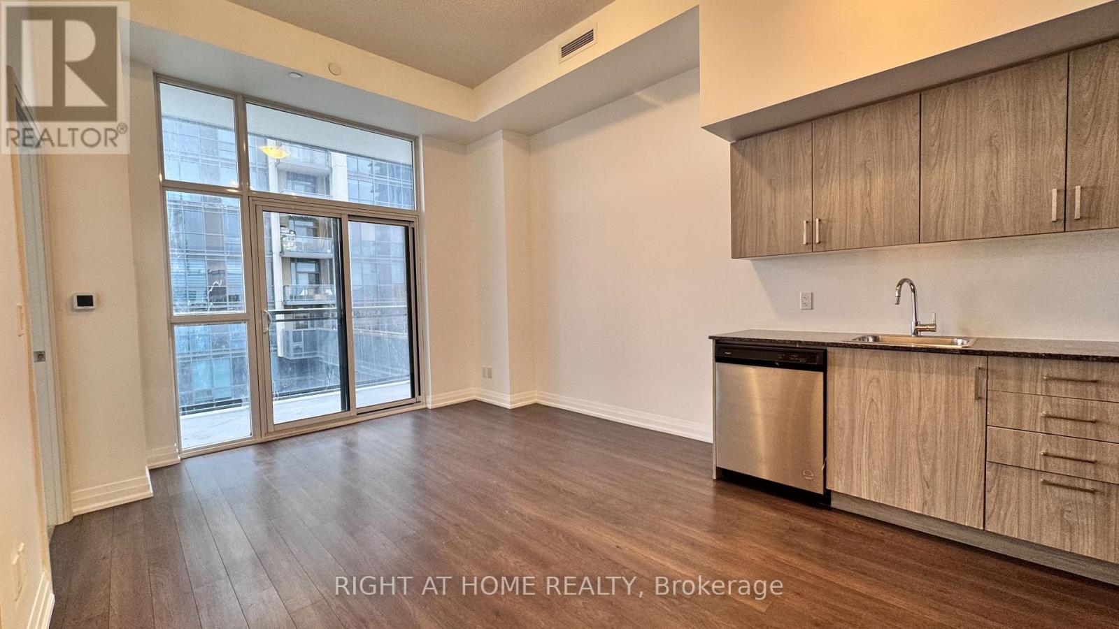 824 - 20 Meadowglen Place, Toronto, Ontario  M1G 0A9 - Photo 15 - E13113622