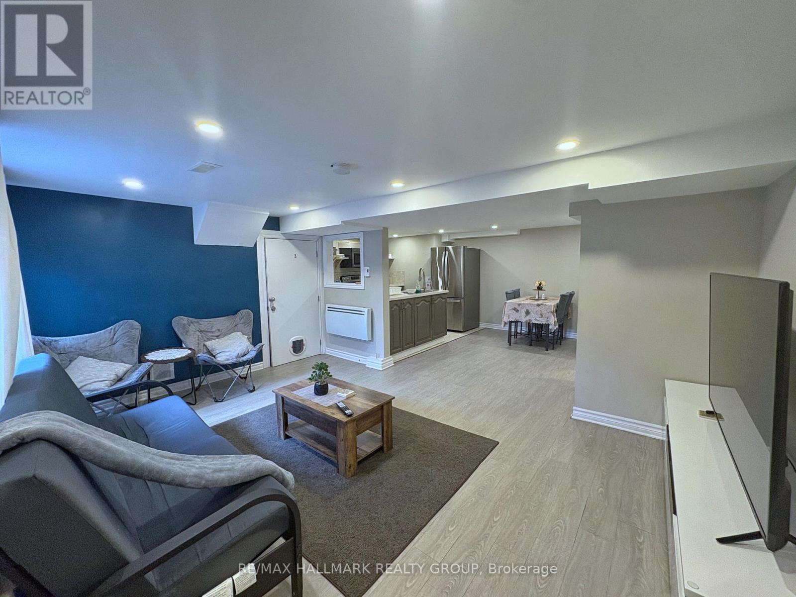 18 Forest Park Avenue, Ottawa, Ontario  K2E 5A1 - Photo 22 - X12905536