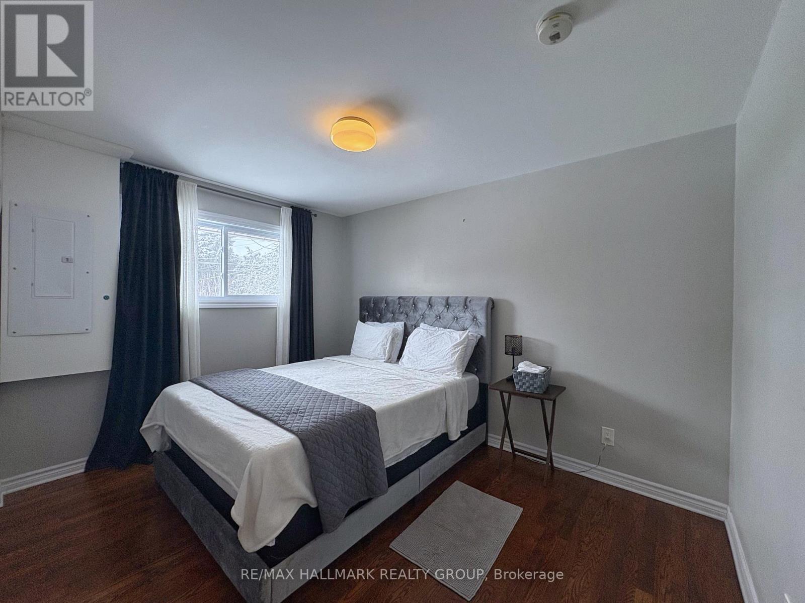18 Forest Park Avenue, Ottawa, Ontario  K2E 5A1 - Photo 13 - X12905536