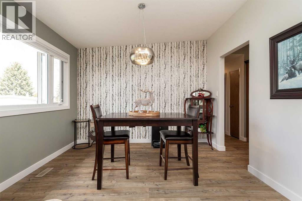 321 Normandy Road S, Lethbridge, Alberta  T1J 3X9 - Photo 7 - A2306776