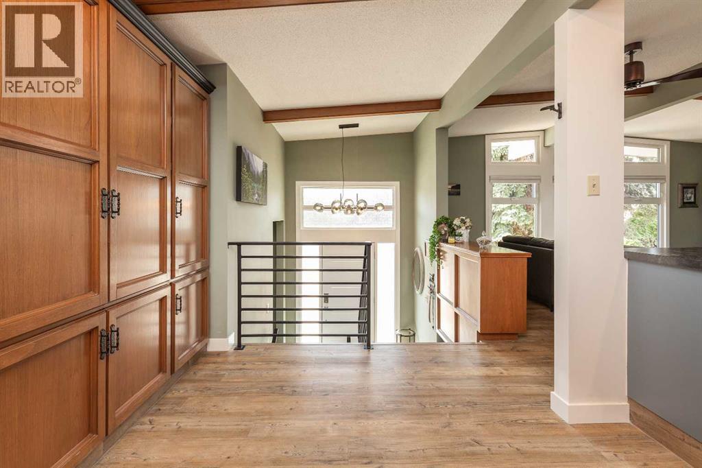 321 Normandy Road S, Lethbridge, Alberta  T1J 3X9 - Photo 3 - A2306776