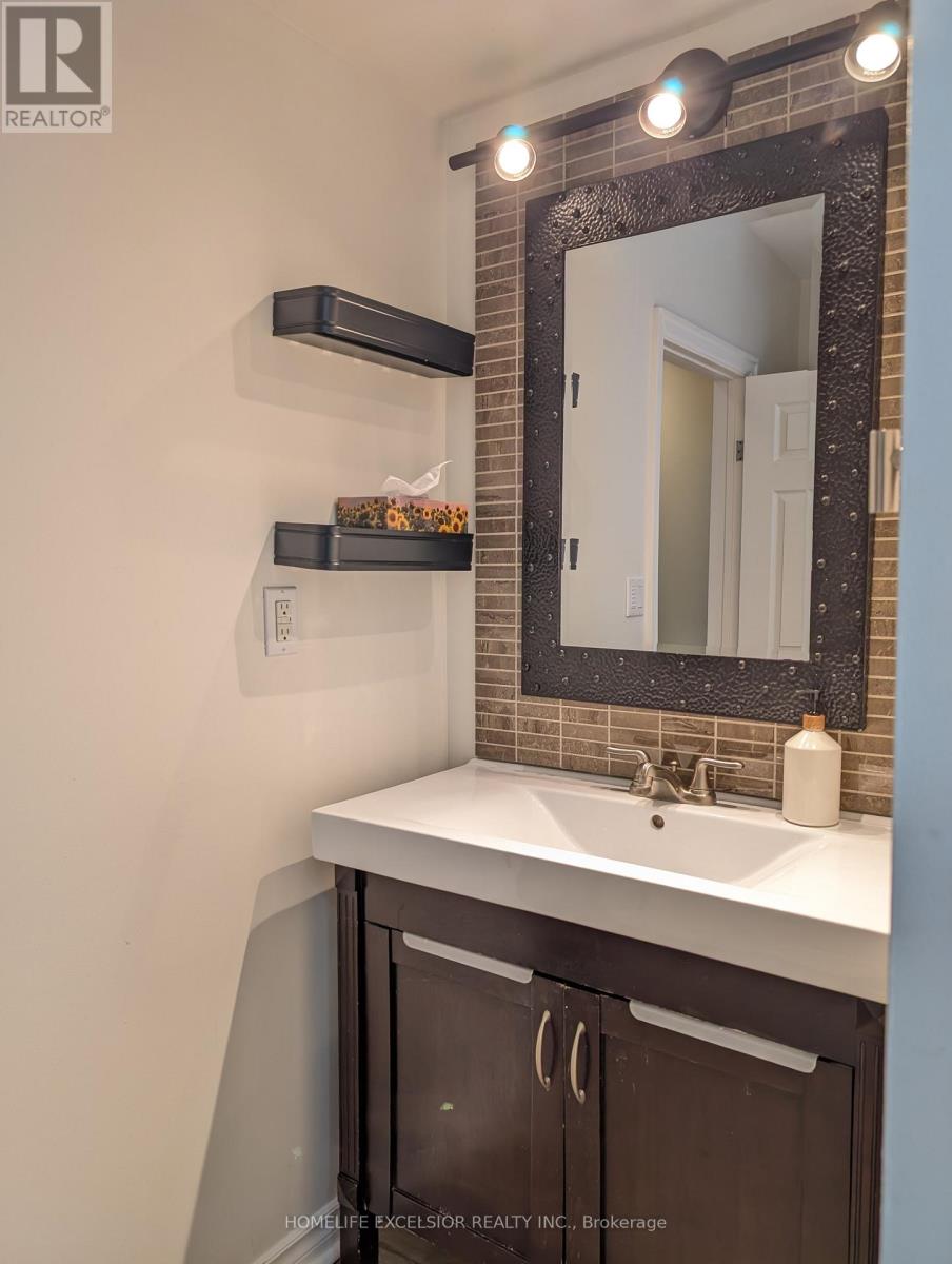 4 Albert Street, Whitchurch-Stouffville, Ontario  L4A 4H1 - Photo 16 - N13113660