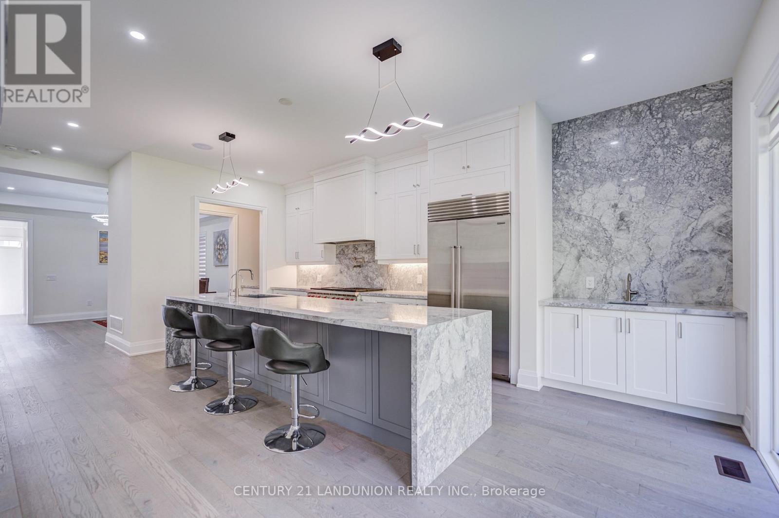 121 Milky Way Drive, Richmond Hill, Ontario  L4C 4L9 - Photo 7 - N13113664