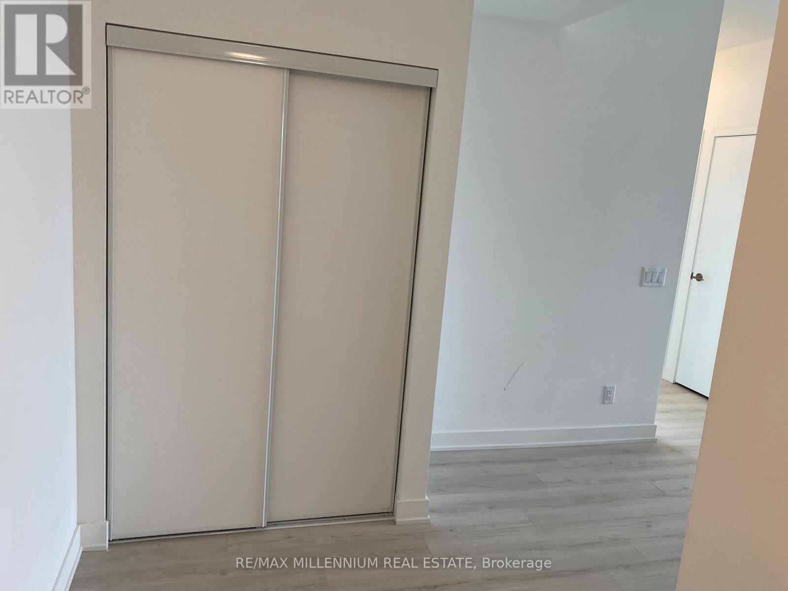 205 - 681 Yonge Street, Barrie (Painswick South), Ontario  L9J 0K1 - Photo 7 - S13113546