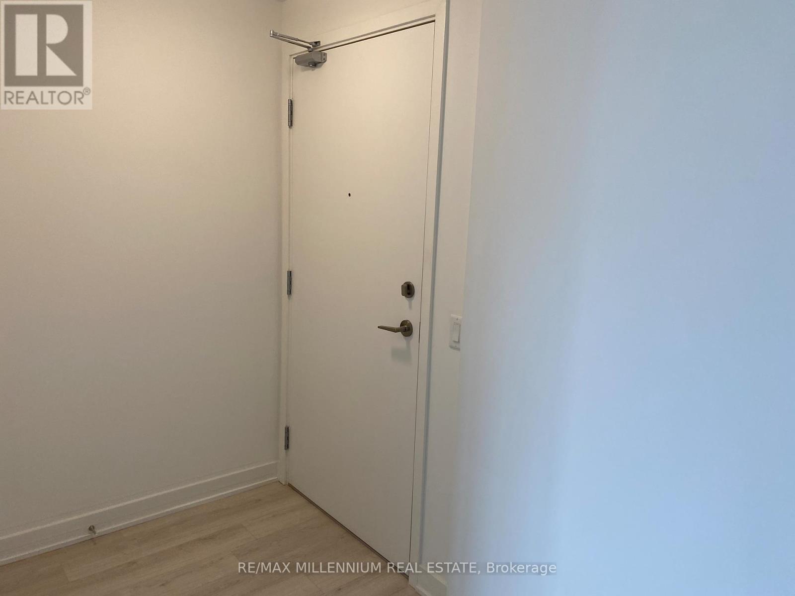 205 - 681 Yonge Street, Barrie (Painswick South), Ontario  L9J 0K1 - Photo 8 - S13113546