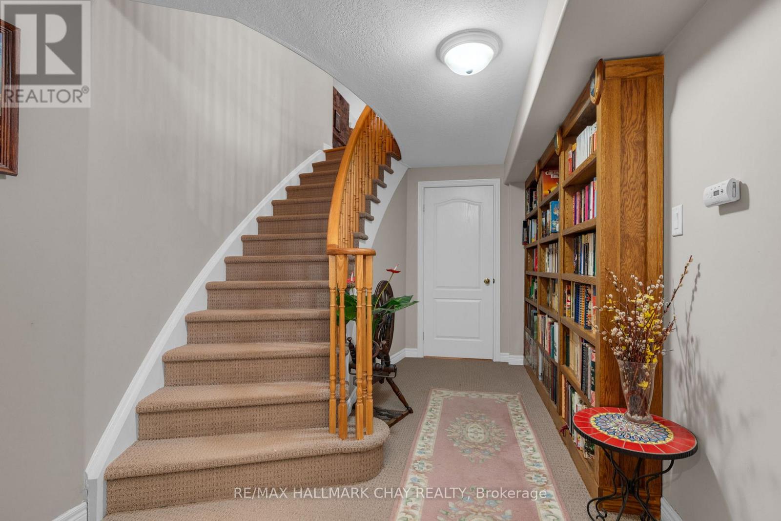 6 Oakmont Avenue, Oro-Medonte, Ontario  L0L 2L0 - Photo 19 - S13113552
