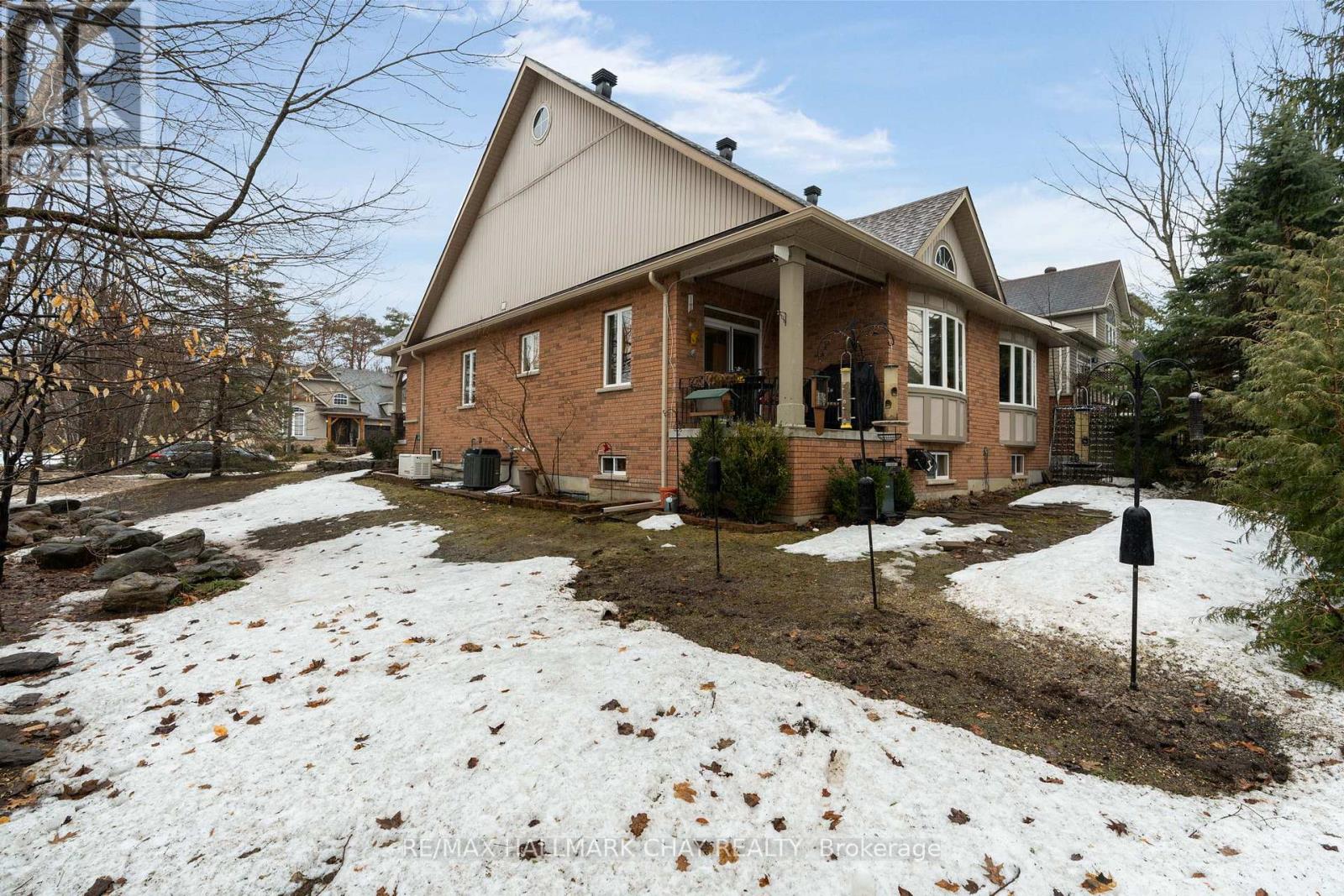 6 Oakmont Avenue, Oro-Medonte, Ontario  L0L 2L0 - Photo 24 - S13113552