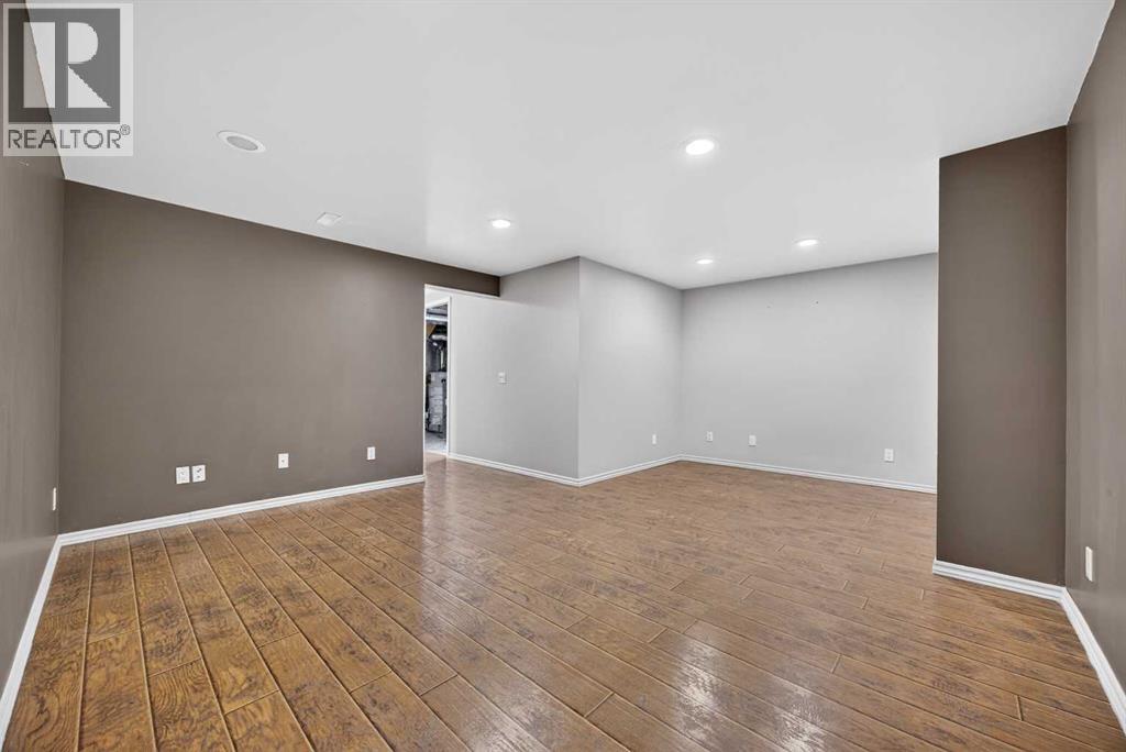84 Macewan Glen Way Nw, Calgary, Alberta  T2K 2G7 - Photo 35 - A2307010