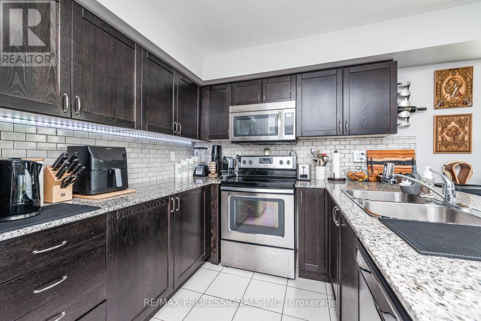 601 - 140 Widdicombe Hill Boulevard, Toronto, Ontario  M9R 0A9 - Photo 14 - W13113484