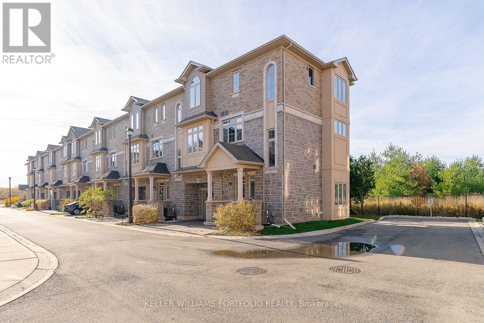 2016 Deerview Common, Oakville, Ontario  L6M 0Y2 - Photo 1 - W13113520